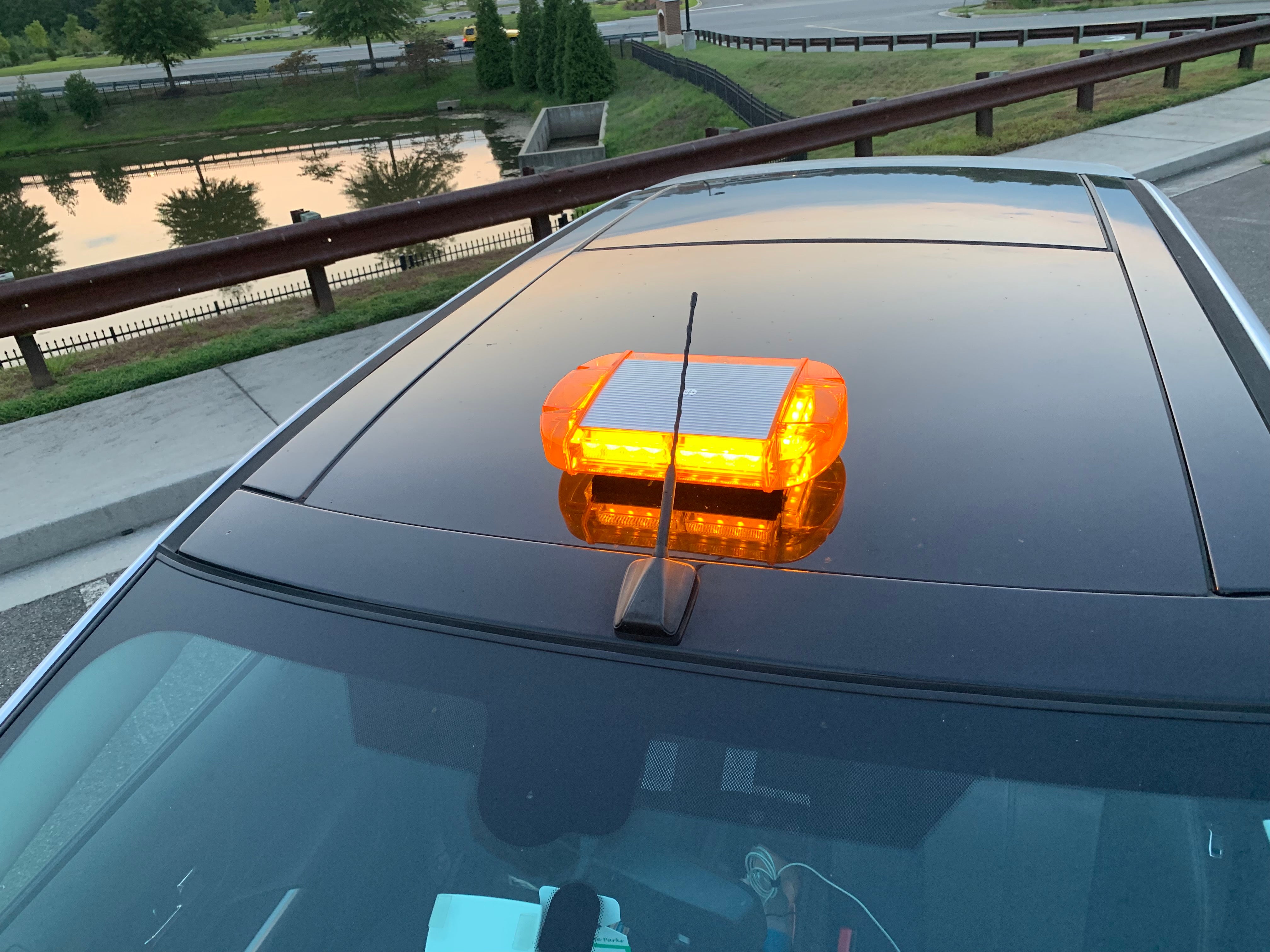Insta Beacon Max Battery Powered Light Bar Amber
